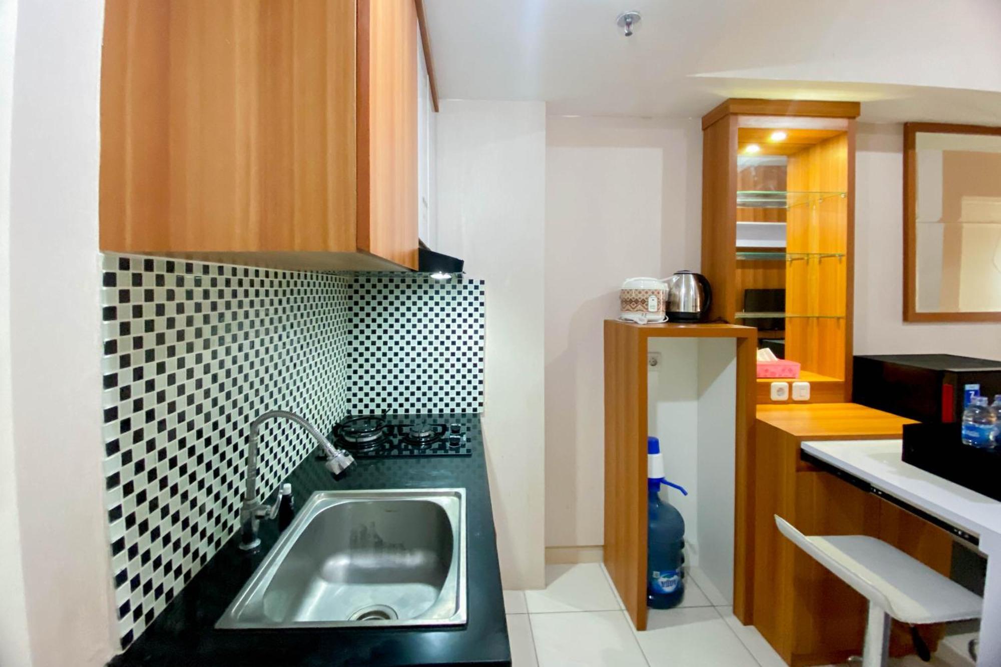 Apartemen Restful And Tidy 2br Springlake Summarecon By Travelio *