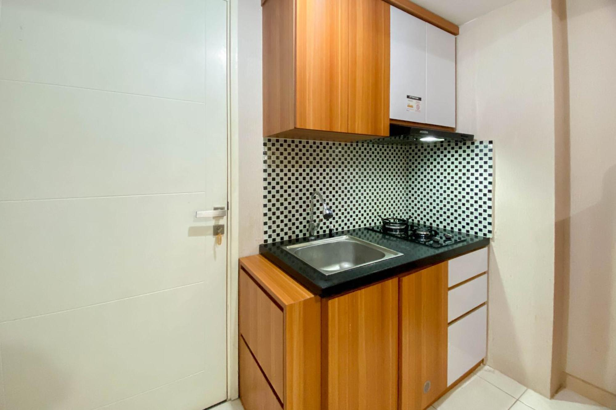 Apartemen Restful And Tidy 2br Springlake Summarecon By Travelio *